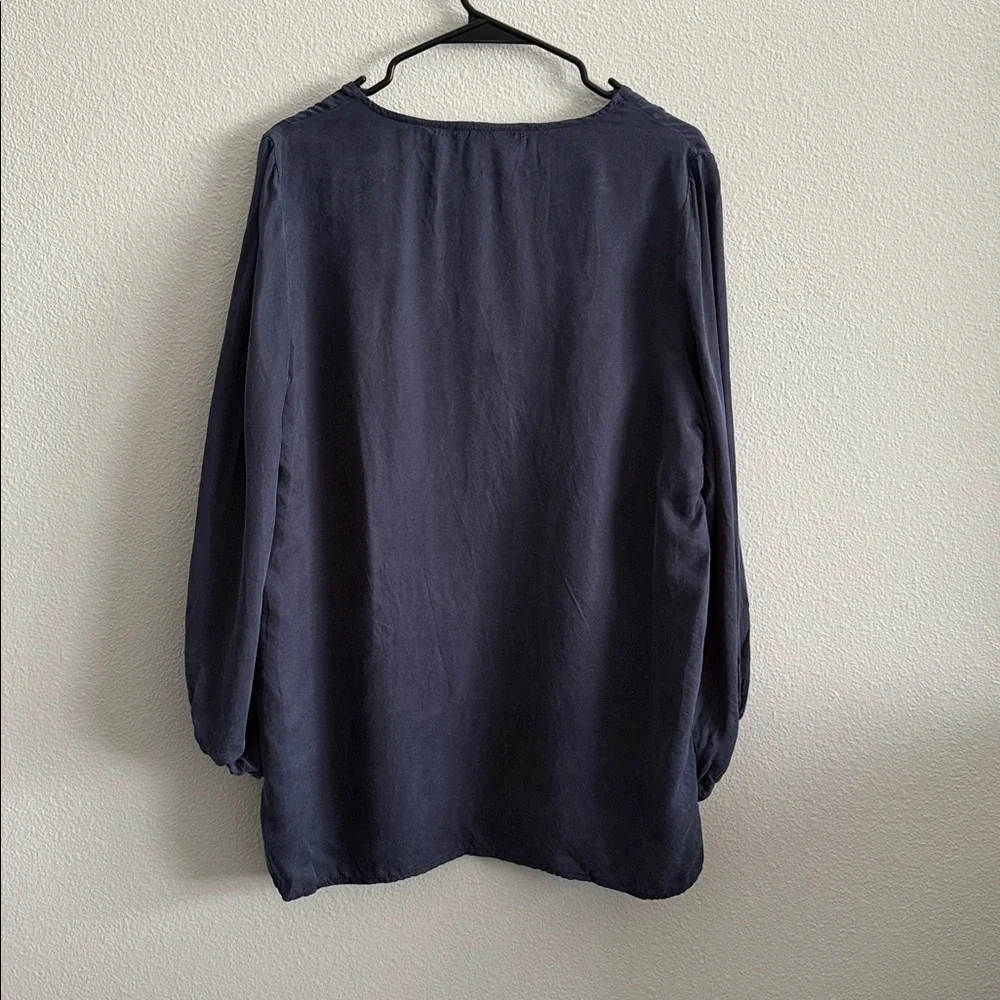 Young Fabulous & Broke 100% Cupro Blouse Size L Blue V-Neck Ballon Sleeve Top - Picture 2 of 7